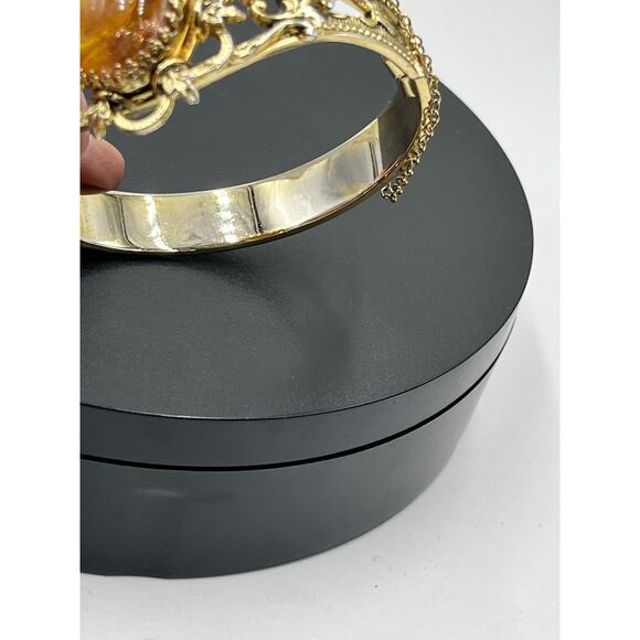 Whiting & Davis Vintage Ornate Victorian Revival Gold Tone Lg Cabochon Bangle - Picture 7 of 9